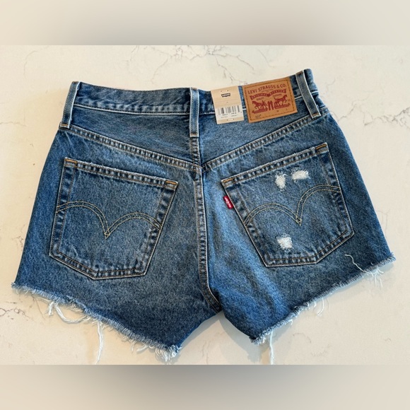 Levi’s Original 501 Denim Women's Shorts. Size 26. Color Fargo short. New w/ tag - Picture 11 of 13